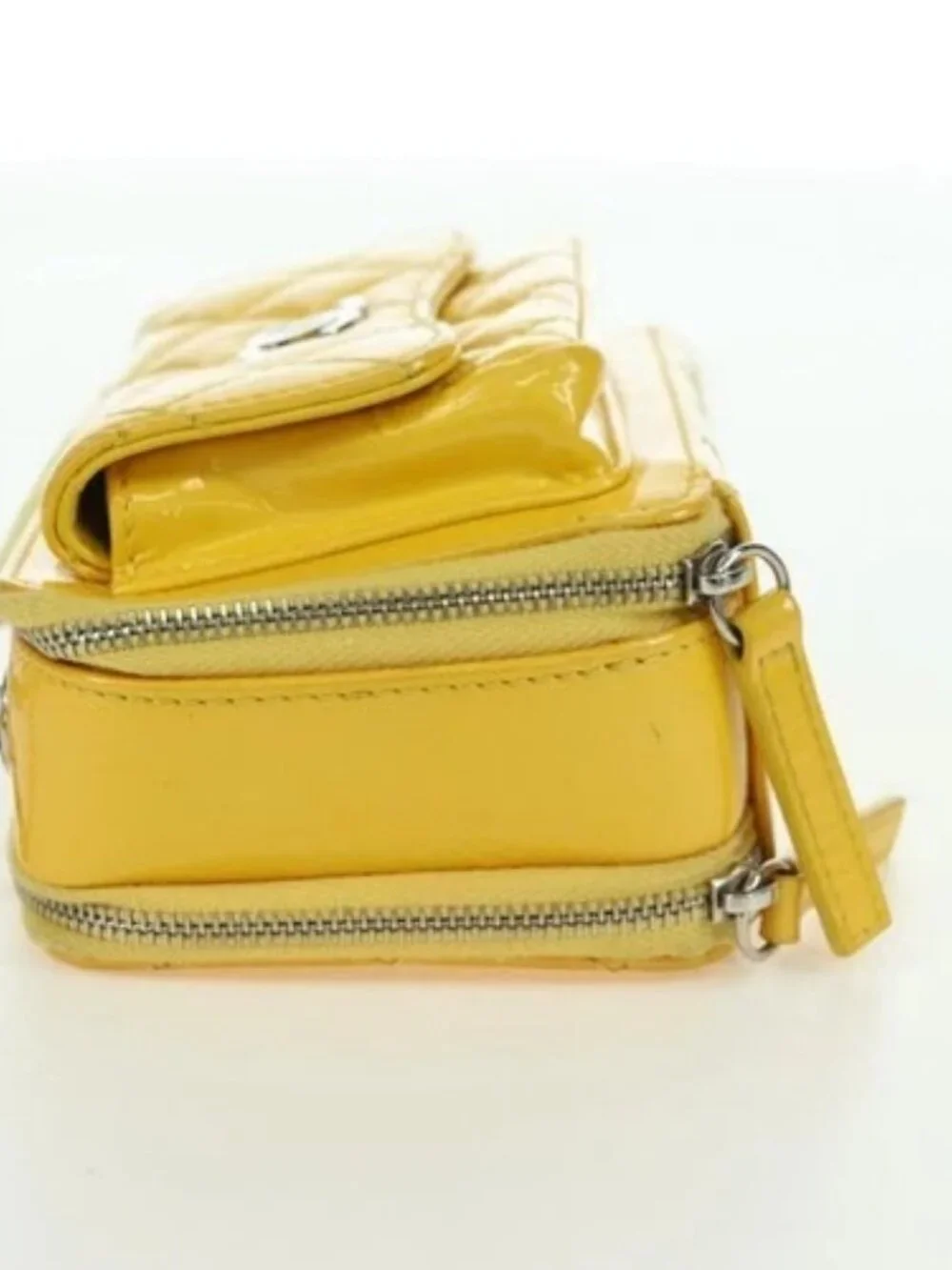CHANEL brand	chanel color	yellow